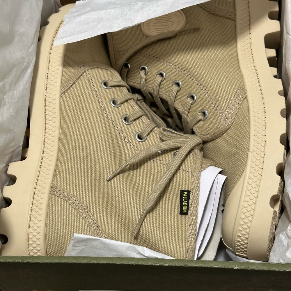 Palladium Women 7.5 Mens 6 Sand Shoes Ankle Canvas High Top Lace Up Trainers - Picture 9 of 12